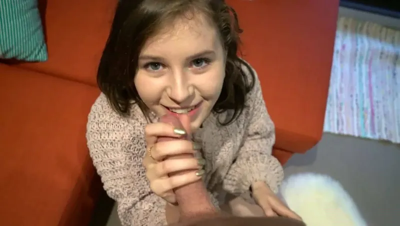 Xuất tinh ngập chiếc cô bé hồng của tình nhân dễ thương