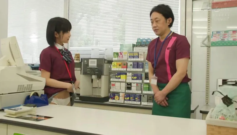 Lỗ lồn dễ thương đi làm thêm gạ xxx anh quản lý